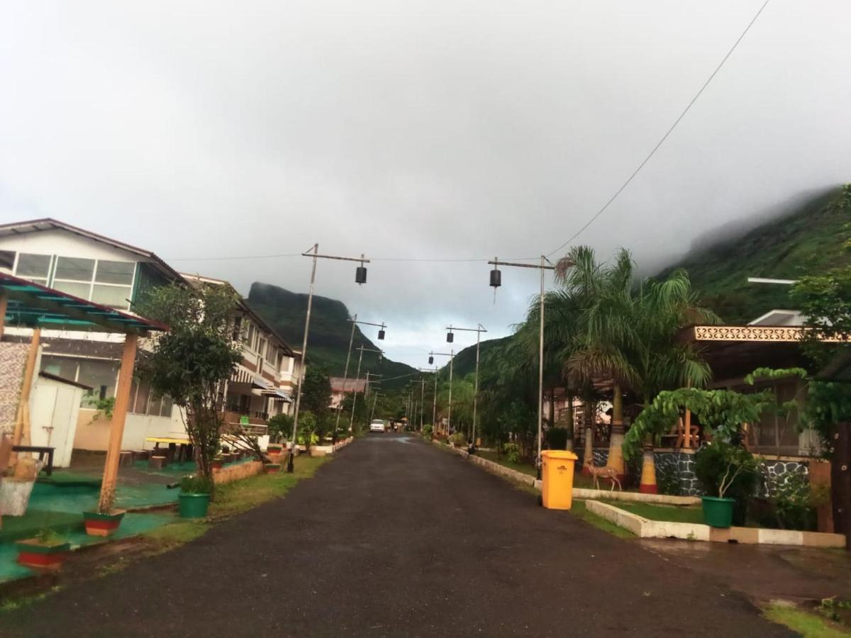 Rainforest Resort And Spa, Igatpuri Buitenkant foto