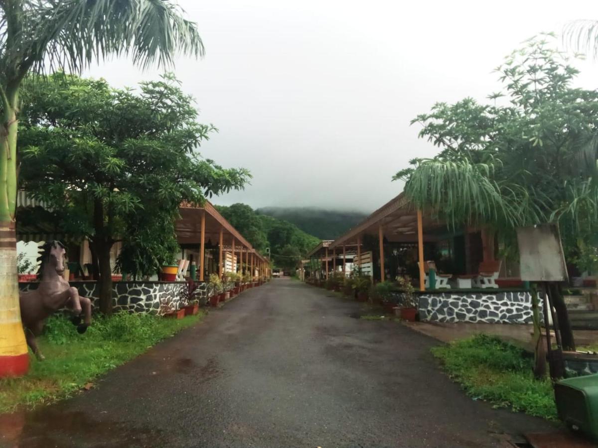 Rainforest Resort And Spa, Igatpuri Buitenkant foto